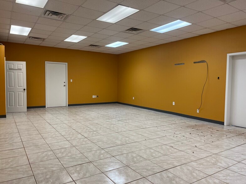 More Photos Of 11603 N Fm 2528, Lubbock Warehouse For Lease
