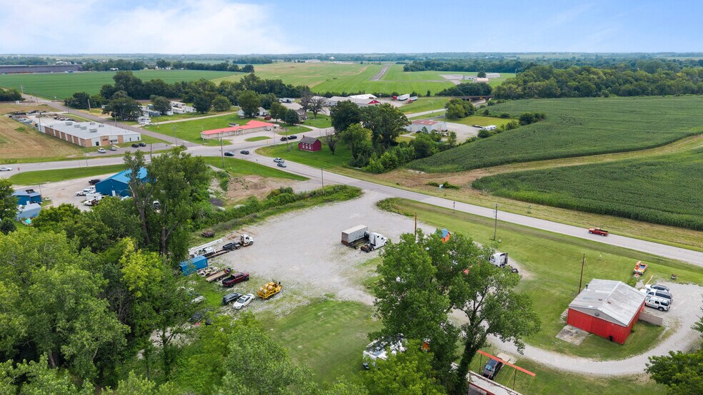 More Photos Of 1420 Highway M, Sedalia Service Station For Sale