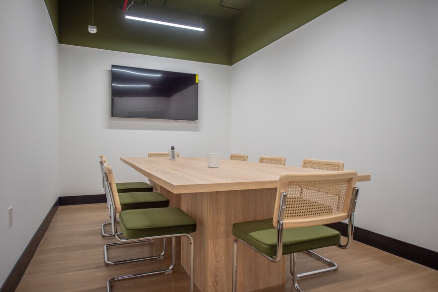 More Photos Of 1100 Brickell Bay Dr, Miami Coworking Space