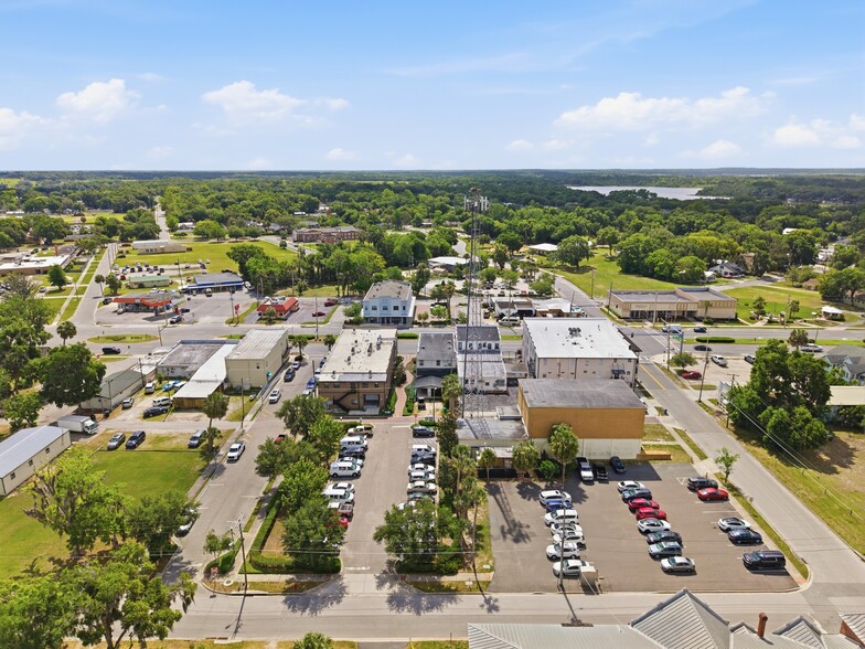 More Photos Of 61 N Central Ave, Umatilla Storefront Retail Office For Sale