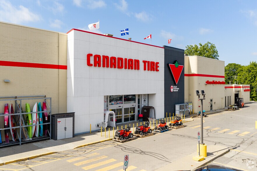 More Photos Of 101 Boul Cardinal-Léger, Pincourt Storefront For Lease