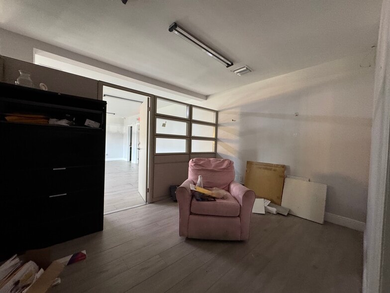 More Photos Of 7555-7575 W 2nd Ct, Hialeah Warehouse For Sale