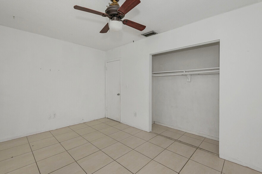 More Photos Of 1911-1915 SW 4th Ave, Fort Lauderdale Apartments For Sale