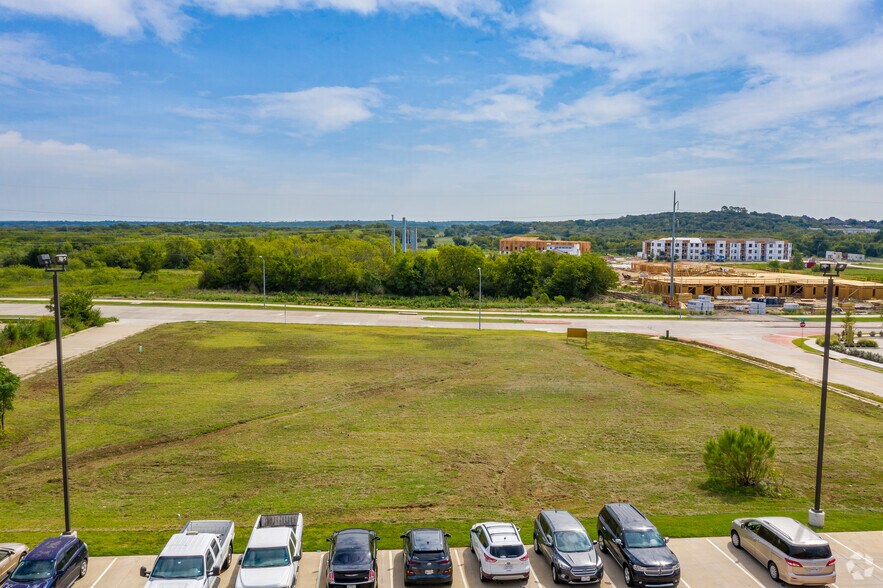 More Photos Of 305 N Village Creek Pky, Burleson Land For Sale