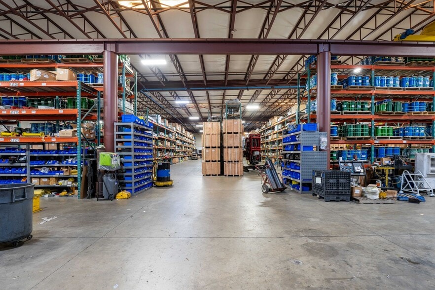More Photos Of 10600 W Sam Houston Pky N, Houston Warehouse For Lease