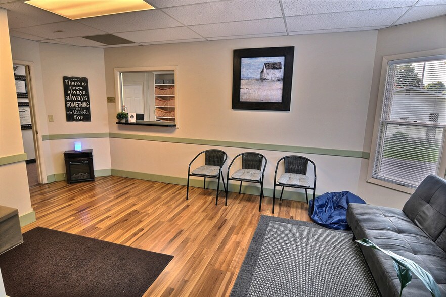 More Photos Of 709 S 18th St, Lafayette Freestanding For Sale