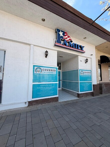 More Photos Of 566 W Lancaster Blvd, Lancaster Office For Sale