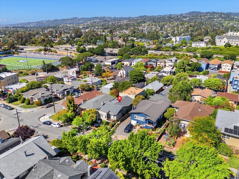 More Photos Of 1112 E 33rd St, Oakland Apartments For Sale