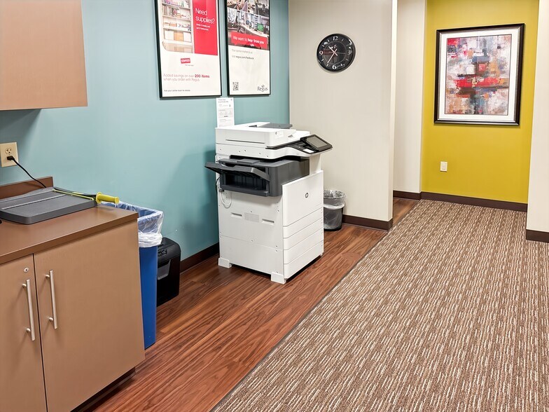 More Photos Of 8530 Eagle Point Blvd, Lake Elmo Coworking Space