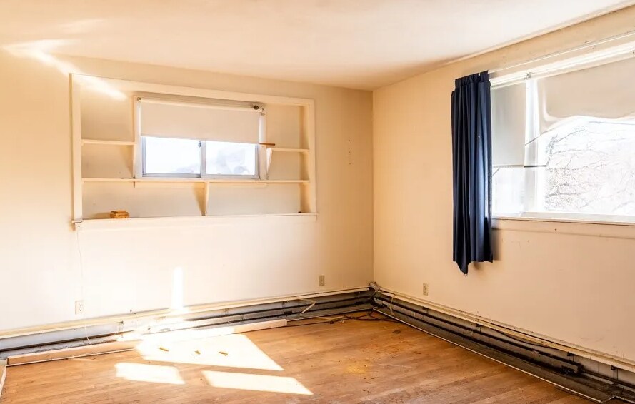 More Photos Of 166 Summit St, Mohawk Warehouse For Sale