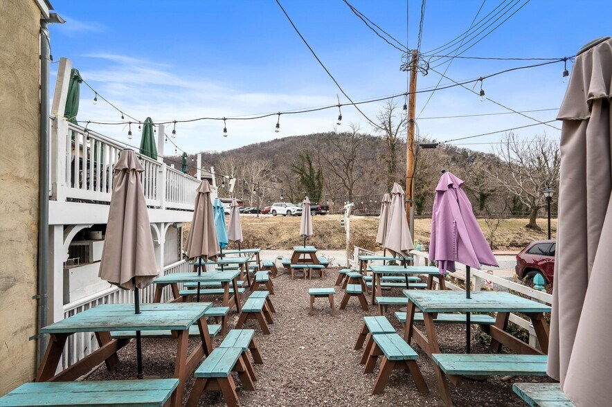 More Photos Of 170 High St / 173 Potomac St, Harpers Ferry Storefront Retail Residential For Sale