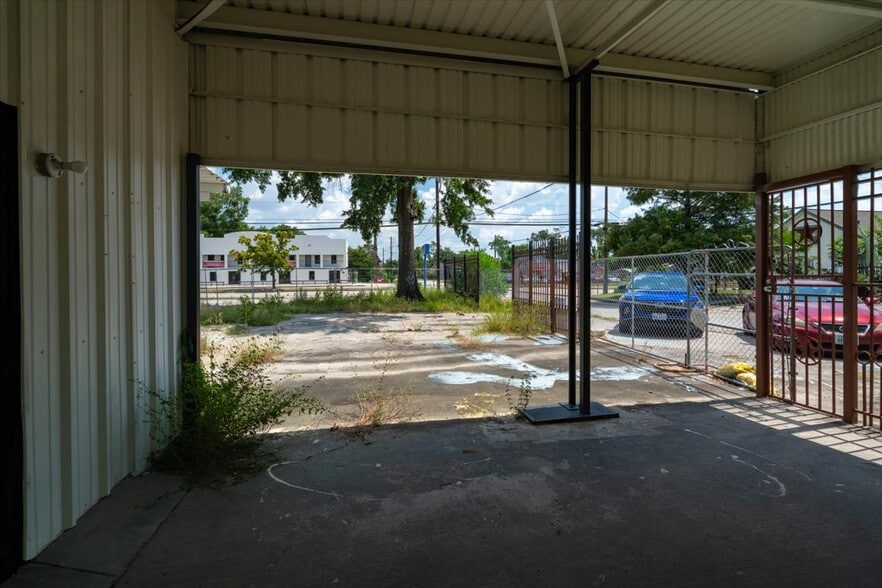 More Photos Of 741 McDaniel St, Houston Land For Sale