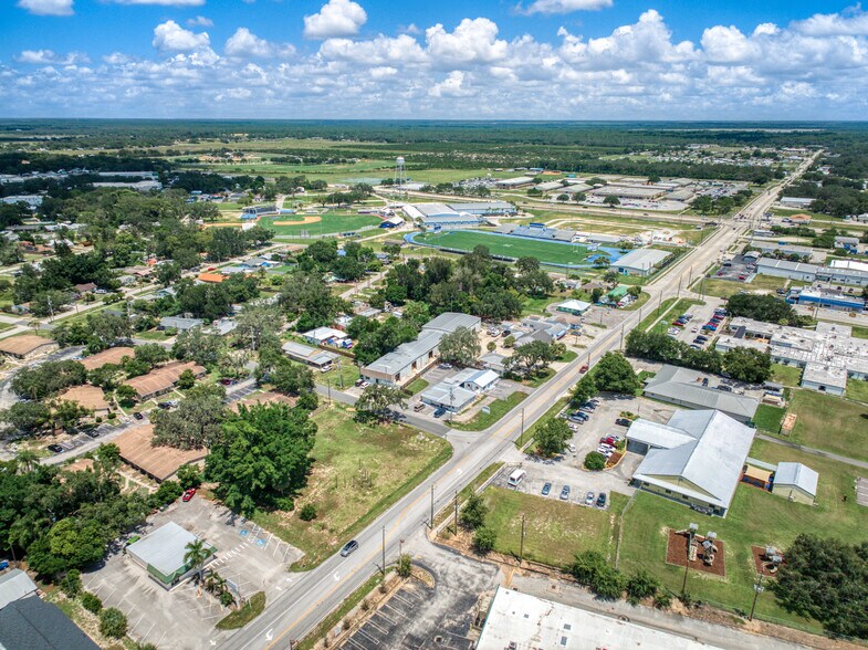 More Photos Of 2914 Kenilworth Blvd, Sebring Industrial For Sale