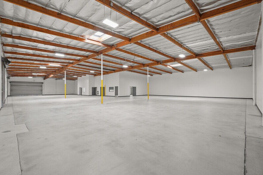 More Photos Of 8320-8350 Isis Ave, Los Angeles Warehouse For Lease