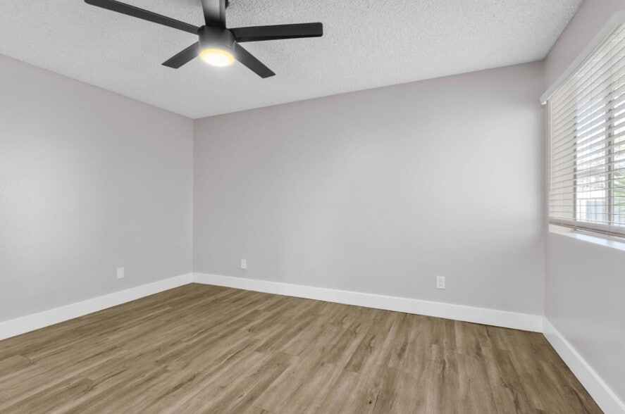 More Photos Of 2930 N 52nd St, Phoenix Apartments For Sale