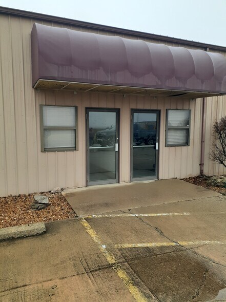 More Photos Of 4310 Horseshoe Lake Rd, Pontoon Beach Warehouse For Lease