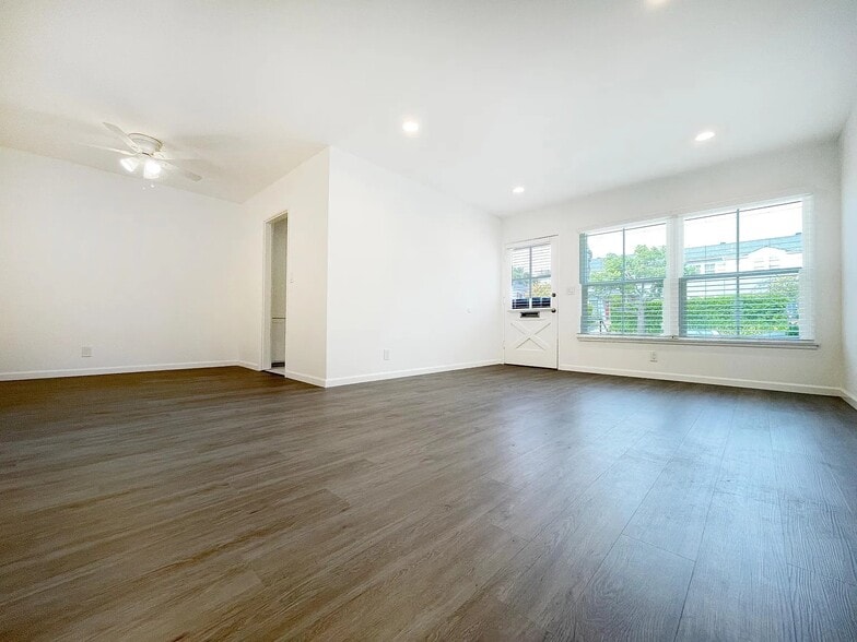 More Photos Of 2114 Montana Ave, Santa Monica Apartments For Sale