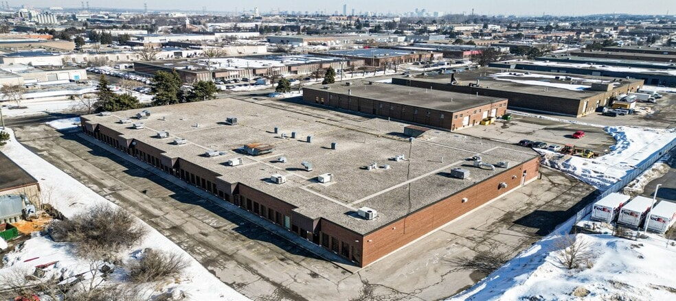 More Photos Of 75 Denison St, Markham Service For Lease