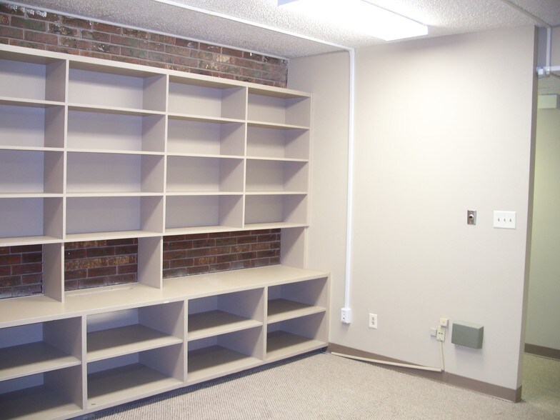 More Photos Of 2050 N 11th St, Beaumont Medical For Lease