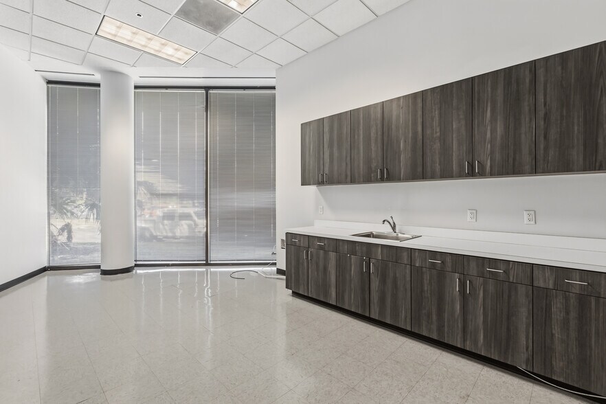 More Photos Of , Orlando Office For Sale