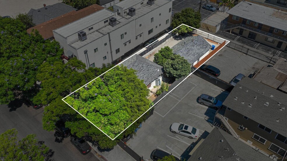 More Photos Of 3042 Royal St, Los Angeles Dormitory For Sale