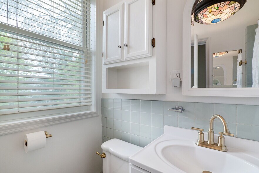 More Photos Of 462-470 2nd Ave, Troy Storefront Retail Residential For Sale