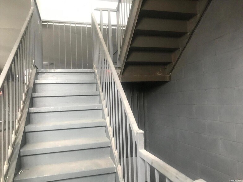 More Photos Of 5910 57th Rd, Maspeth Distribution For Sale