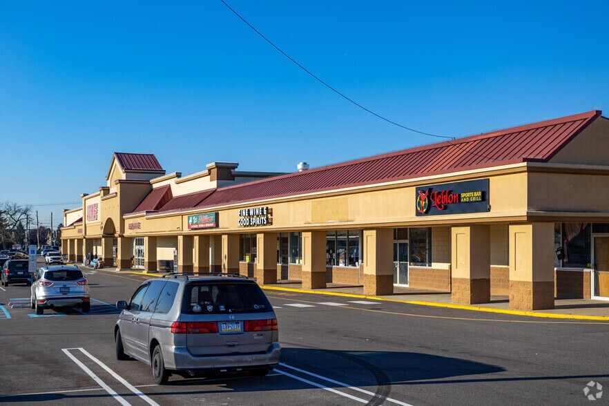 More Photos Of 8214 Roosevelt Blvd, Philadelphia Unknown For Lease