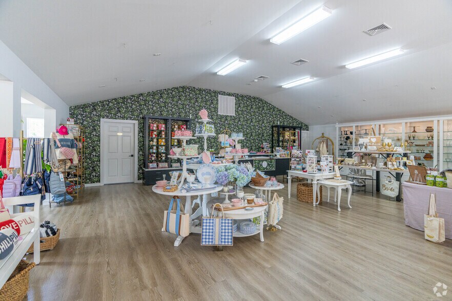 More Photos Of 75 State Route 15, Lafayette Unknown For Lease