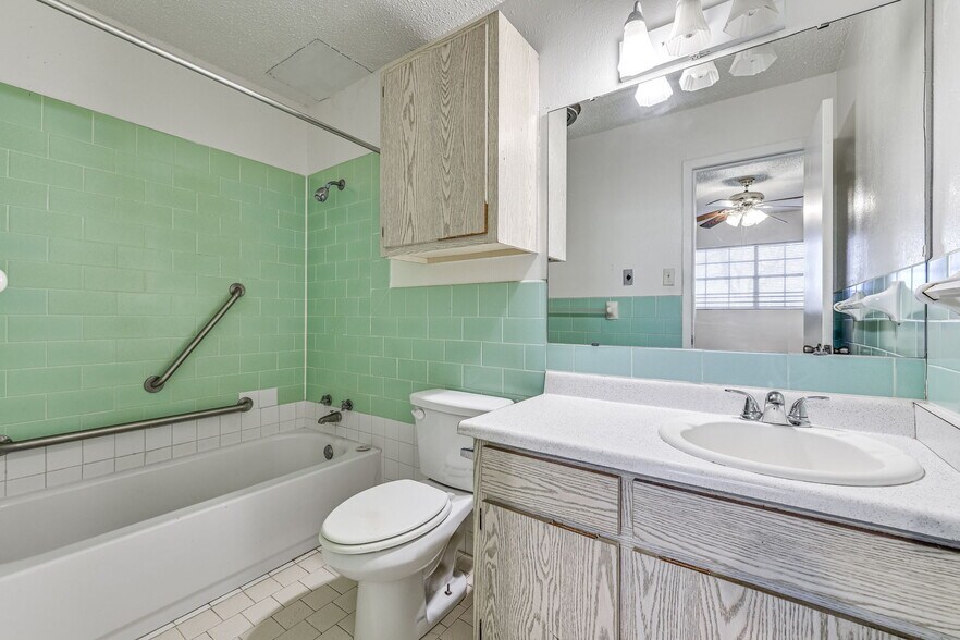 More Photos Of 1728 Pulliam St, San Angelo Apartments For Sale