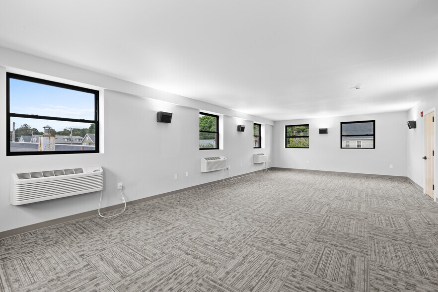 More Photos Of 950 Boylston St, Newton Office For Lease