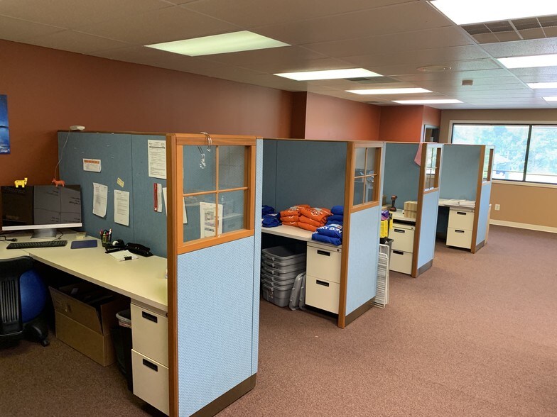 More Photos Of 7 Church Rd, Hatfield Office For Sale