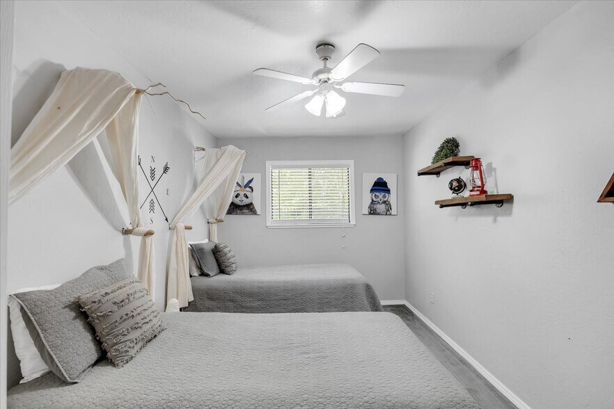 More Photos Of 22732 Middle Camp rd, Sonora Hotel For Sale