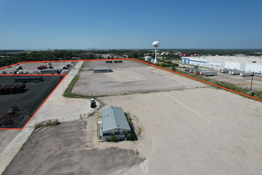 More Photos Of 1000 Fulghum Rd, Wilmer Land For Lease