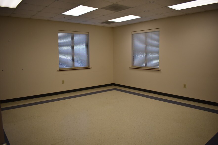 More Photos Of 8084 Rivers Ave, North Charleston Medical For Lease