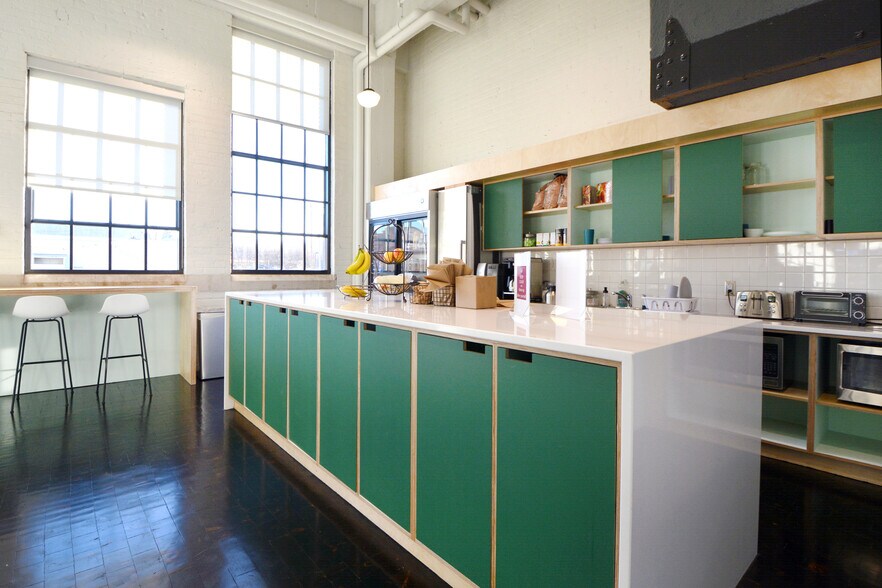 More Photos Of 950 S 10th St, Omaha Office For Lease