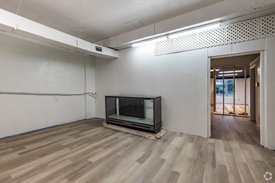 More Photos Of 244 E Graves Ave, Orange City Apartments For Sale