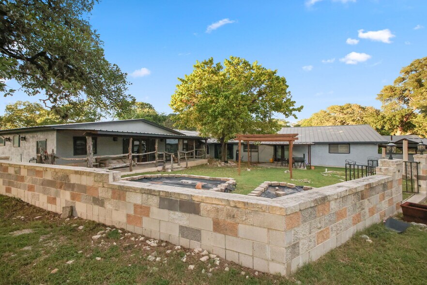 More Photos Of 319 Los Indios Ranch Rd, Boerne Specialty For Sale