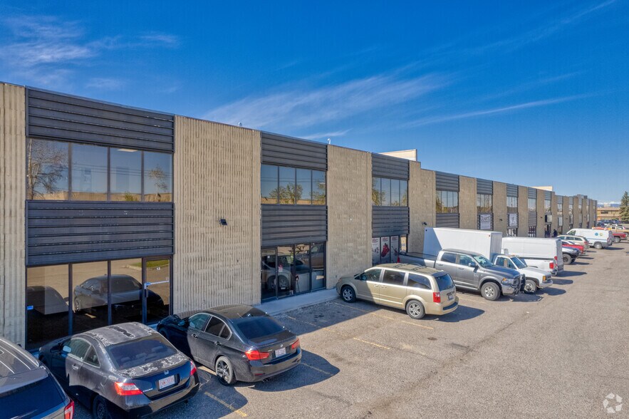 Primary Photo Of 4063 74th Ave SE, Calgary Showroom For Lease