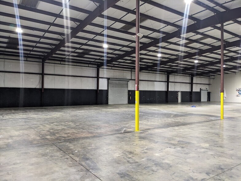 More Photos Of 7400 GA Highway 122, Hahira Manufacturing For Lease