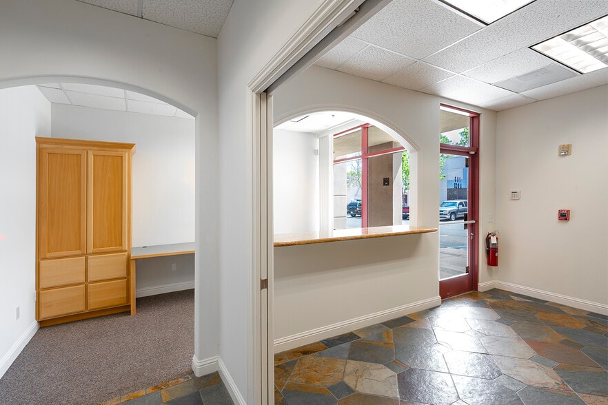 More Photos Of 7975 Cameron Dr, Windsor Warehouse For Sale