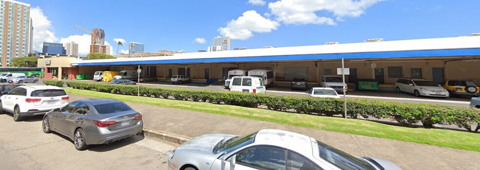 More Photos Of 670 Auahi St, Honolulu General Retail For Lease