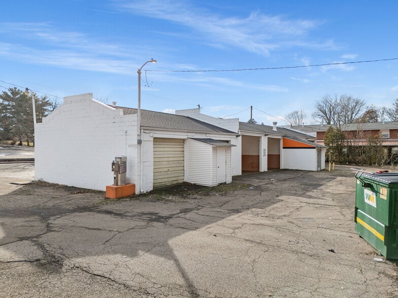 More Photos Of 1620 Keuper Blvd NE, Massillon Carwash For Sale