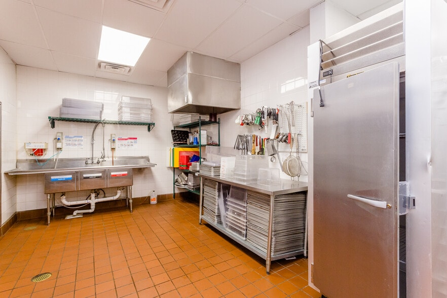 More Photos Of 15407 Highway 36, Needville Restaurant For Sale