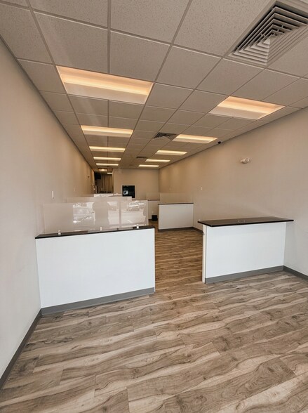 More Photos Of 7701 W Hillsborough Ave, Tampa Storefront For Lease