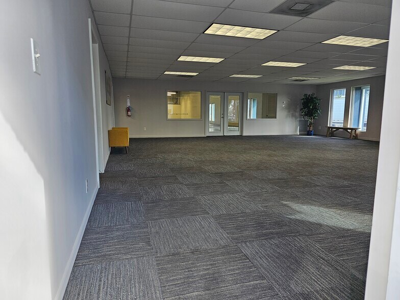 More Photos Of 3277 SE 14th Ave, Fort Lauderdale Warehouse For Lease