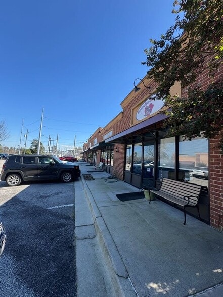 More Photos Of 103 Maple Dr, Augusta Storefront Retail Office For Lease