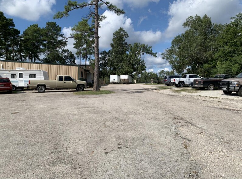 More Photos Of 2745 Interstate 45 S, New Waverly Manufacturing For Lease