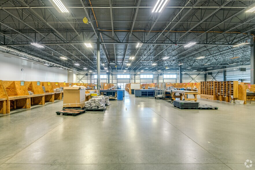 More Photos Of 4101 W Burnham St, West Milwaukee Manufacturing For Sale