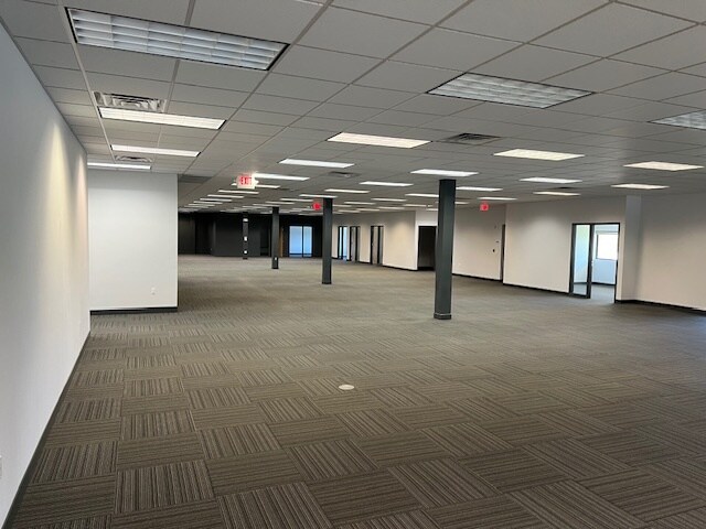 More Photos Of 2985 S Ridge Rd, Green Bay Medical For Lease